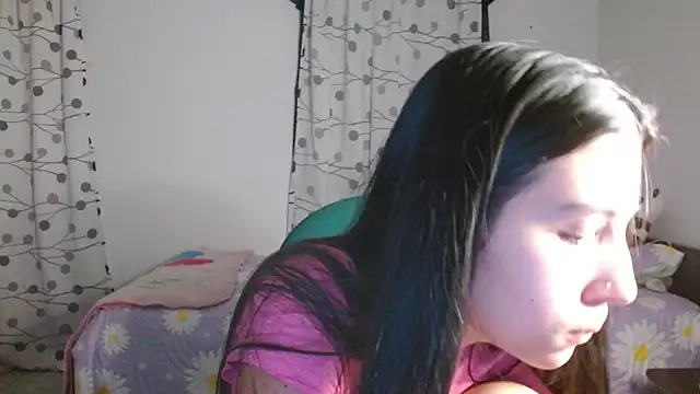 Snapshot of mia__lopez_ chatting on 03/11/25, 01:05 mia lopez online show from 03/11/25, 01:05