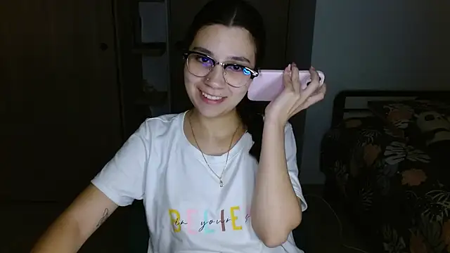 mia  lopez  online show from 05/06/26, 04:38