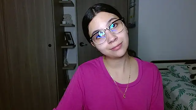 mia  lopez  online show from 12/02/25, 04:14