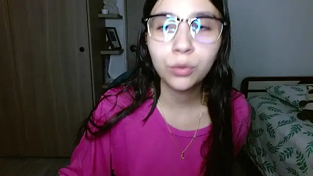 mia  lopez  online show from 12/03/25, 12:55