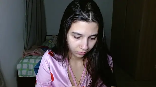 Snapshot of mia__lopez_ chatting on 10/15/25, 11:57 mia lopez online show from 10/15/25, 11:57