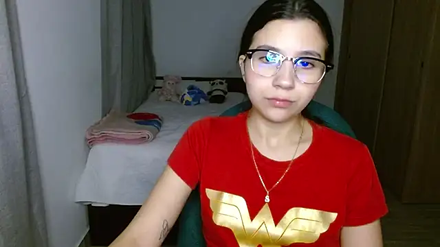 mia  lopez  online show from 11/07/25, 03:00