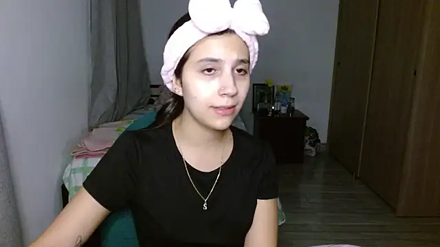 Snapshot of mia__lopez_ chatting on 09/23/25, 05:14 mia lopez online show from 09/23/25, 05:14