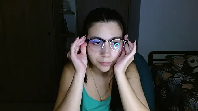 mia  lopez  online show from 04/24/26, 02:46