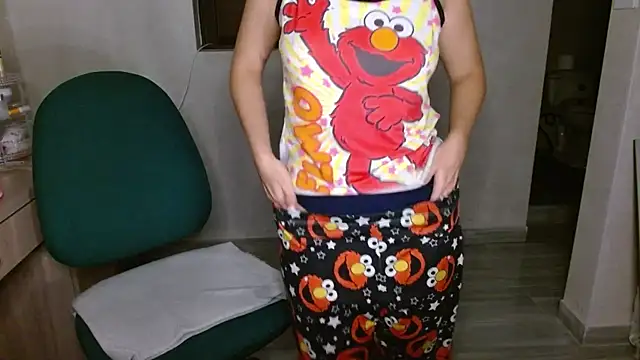 Snapshot of mia__lopez_ chatting on 06/26/26, 02:50 mia lopez online show from 06/26/26, 02:50