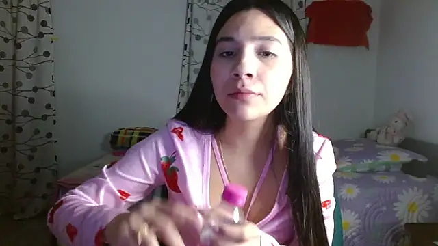 Snapshot of mia__lopez_ chatting on 02/16/25, 04:42 mia lopez online show from 02/16/25, 04:42