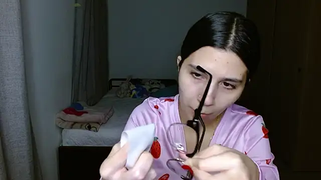 mia  lopez  online show from 11/27/25, 01:17