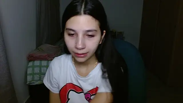 Snapshot of mia__lopez_ chatting on 09/26/25, 01:45 mia lopez online show from 09/26/25, 01:45