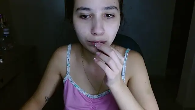 Snapshot of mia__lopez_ chatting on 07/17/26, 03:59 mia lopez online show from 07/17/26, 03:59