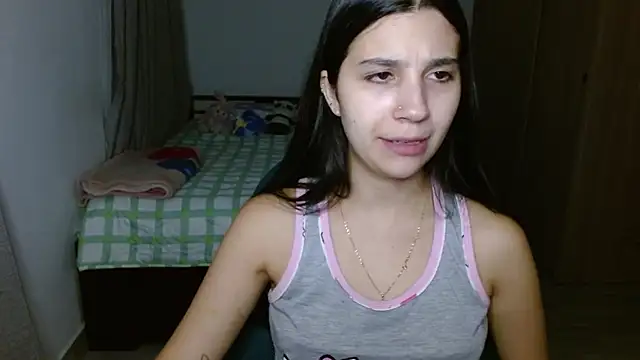 Snapshot of mia__lopez_ chatting on 10/09/25, 01:06 mia lopez online show from 10/09/25, 01:06