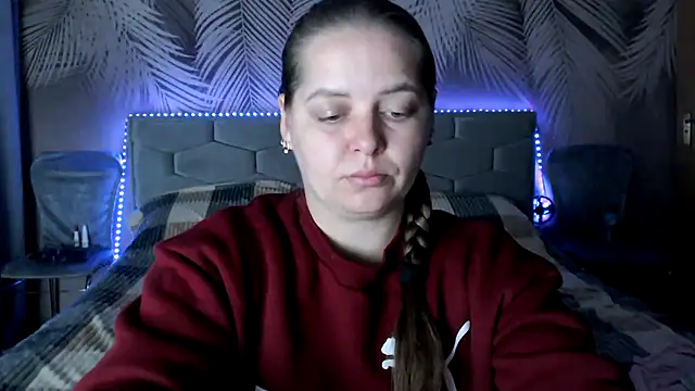 Snapshot of uliastar chatting on 09/30/25, 07:36 uliastar online show from 09/30/25, 07:36