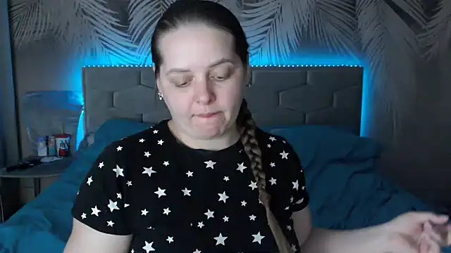 Snapshot of uliastar chatting on 03/12/25, 04:02 uliastar online show from 03/12/25, 04:02