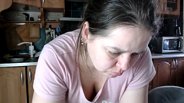 uliastar online show from 02/17/26, 07:38