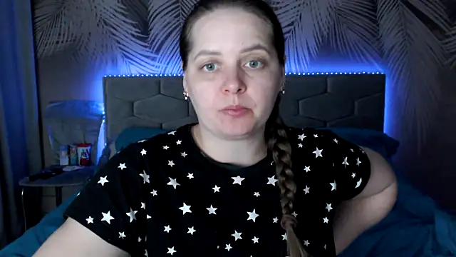 Snapshot of uliastar chatting on 03/12/25, 09:23 uliastar online show from 03/12/25, 09:23