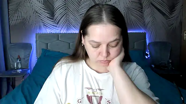 Snapshot of uliastar chatting on 11/28/25, 09:20 uliastar online show from 11/28/25, 09:20