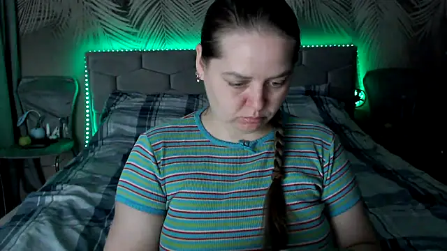 uliastar online show from 04/21/26, 06:20