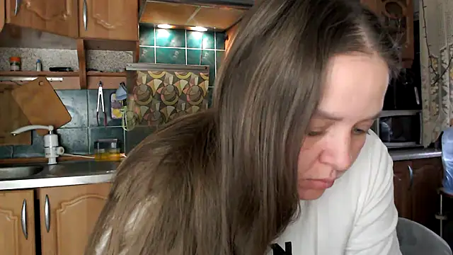 Snapshot of uliastar chatting on 10/19/25, 05:43 uliastar online show from 10/19/25, 05:43