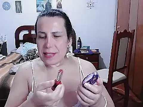 LauraVicttoria361215 online show from 02/17/25, 10:16