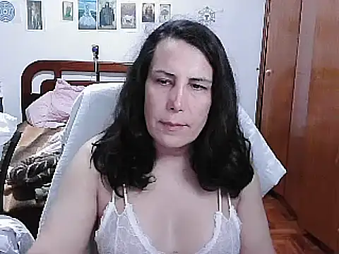 LauraVicttoria361215 online show from 03/10/25, 11:49