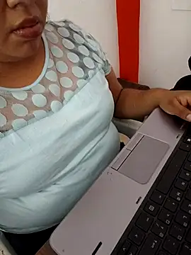 FerLu8 online show from 04/16/26, 08:20