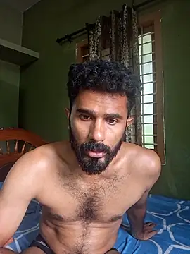 Snapshot of jithi007 chatting on 06/18/26, 04:33 jithi007 online show from 06/18/26, 04:33
