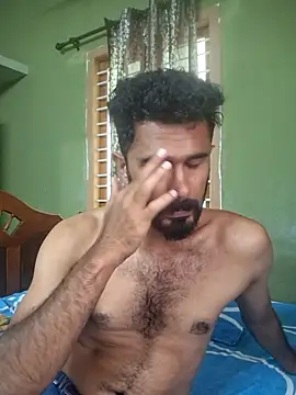 Snapshot of jithi007 chatting on 06/11/26, 05:04 jithi007 online show from 06/11/26, 05:04