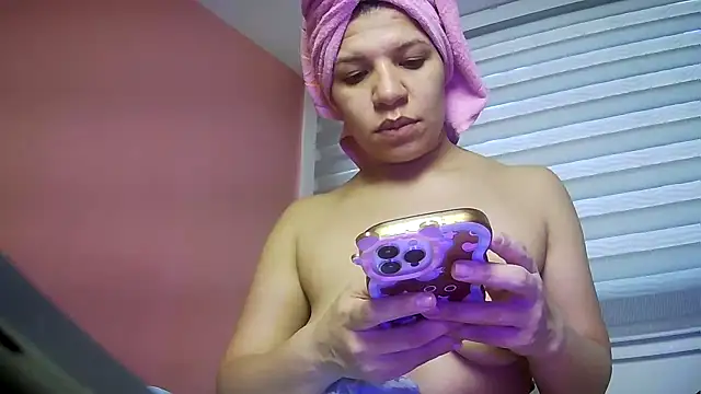 gatubelahot online show from 04/22/26, 06:04