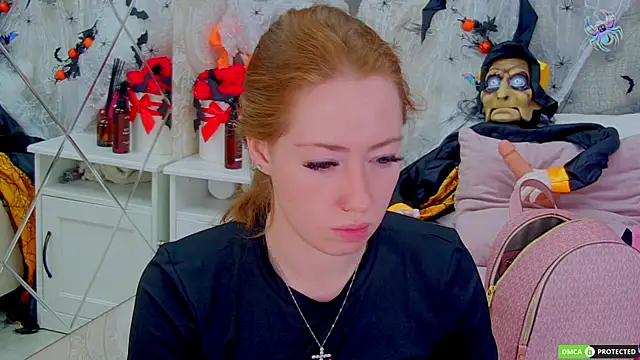 TinaBrook online show from 10/23/25, 04:00