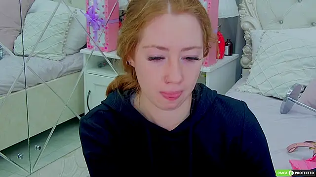 TinaBrook online show from 11/27/25, 03:51