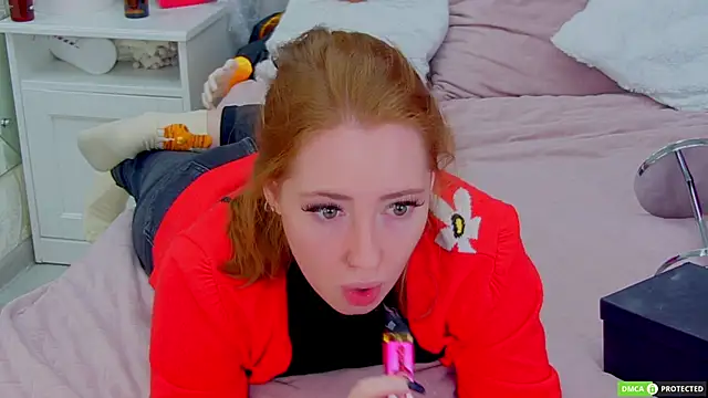 TinaBrook online show from 10/16/25, 04:21