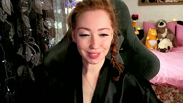 Snapshot of TinaBrook chatting on 03/05/26, 04:42 TinaBrook online show from 03/05/26, 04:42