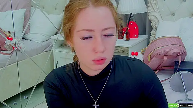 TinaBrook online show from 11/25/25, 03:29