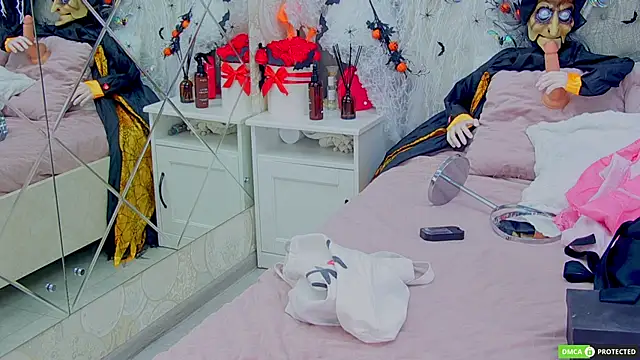 TinaBrook online show from 10/20/25, 03:41