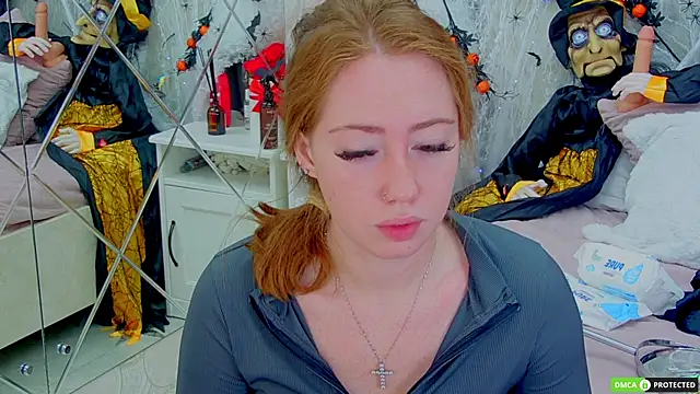 TinaBrook online show from 10/17/25, 04:05