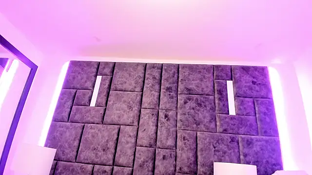 Snapshot of Petit-Rosse chatting on 01/23/25, 09:07 Petit-Rosse online show from 01/23/25, 09:07