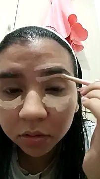 Snapshot of Petit-Rosse chatting on 02/27/25, 02:14 Petit-Rosse online show from 02/27/25, 02:14