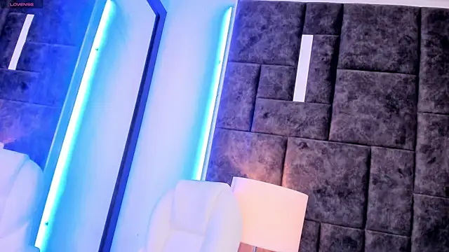 Snapshot of Petit-Rosse chatting on 12/10/24, 11:40 Petit-Rosse online show from 12/10/24, 11:40