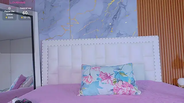 kinkylittlegirll online show from 03/27/26, 02:42