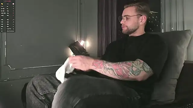 WayneWilson online show from 12/18/25, 04:39