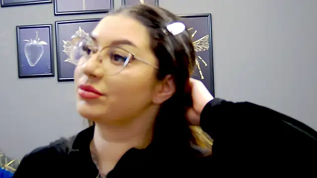 Katewalker  online show from 03/12/25, 06:11