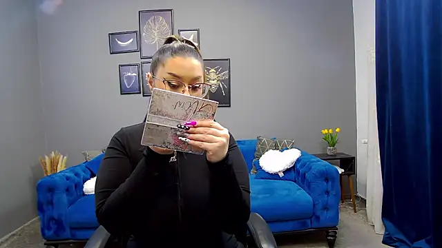 Katewalker  online show from 02/06/25, 06:13