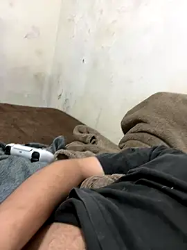 Snapshot of Magosupreme chatting on 12/16/25, 04:44 Magosupreme online show from 12/16/25, 04:44