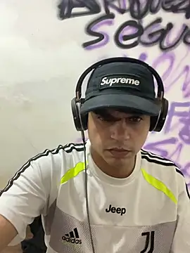 Snapshot of Magosupreme chatting on 02/06/26, 02:07 Magosupreme online show from 02/06/26, 02:07