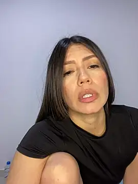 Snapshot of martina_contreras chatting on 12/30/24, 06:09 martina contreras online show from 12/30/24, 06:09