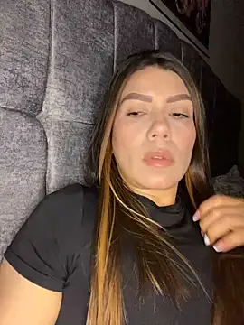 martina contreras online show from 11/12/25, 02:04