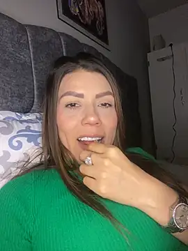 martina contreras online show from 11/23/25, 01:04