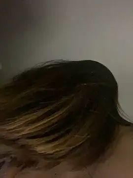 Snapshot of martina_contreras chatting on 10/15/25, 03:05 martina contreras online show from 10/15/25, 03:05