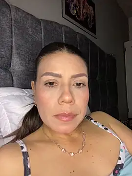 martina contreras online show from 02/01/26, 03:49