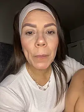 martina contreras online show from 02/10/26, 04:11