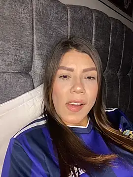 martina contreras online show from 11/28/25, 05:07